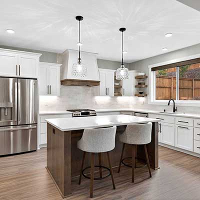 Kitchen-Perimeter-Painted---Snowbound-&-Island-Stained-Driftwood